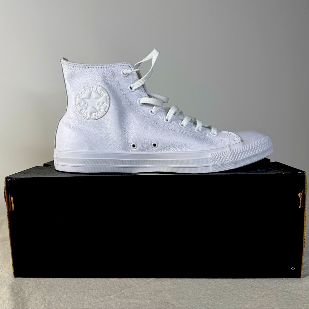 Brand New Converse All Star all leather “monochrome” white sneakers men’s US12